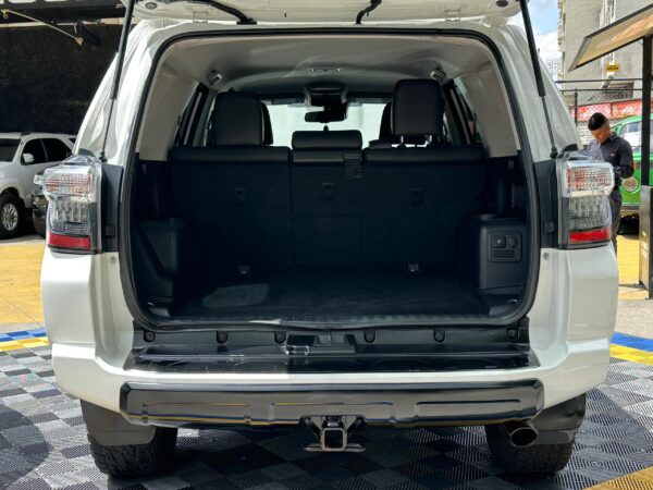 TOYOTA 4RUNNER TRD OFF ROAD 2021 BLANCO - Imagen 4