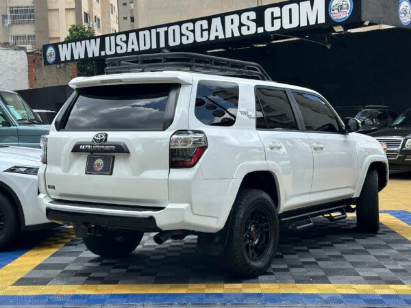TOYOTA 4RUNNER TRD OFF ROAD 2021 BLANCO - Imagen 2