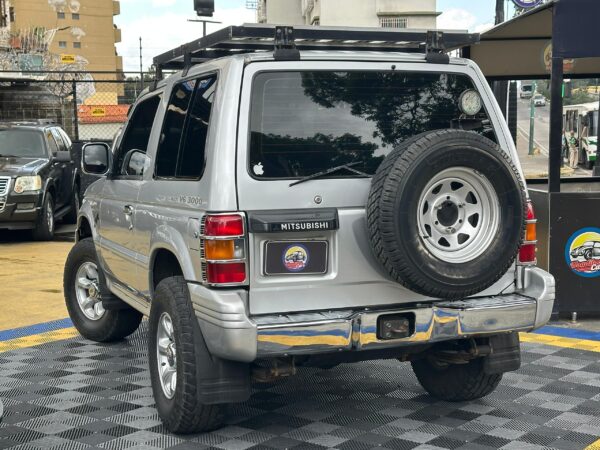 MITSUBISHI MONTERO DAKAR 2007 PLATA - Imagen 2