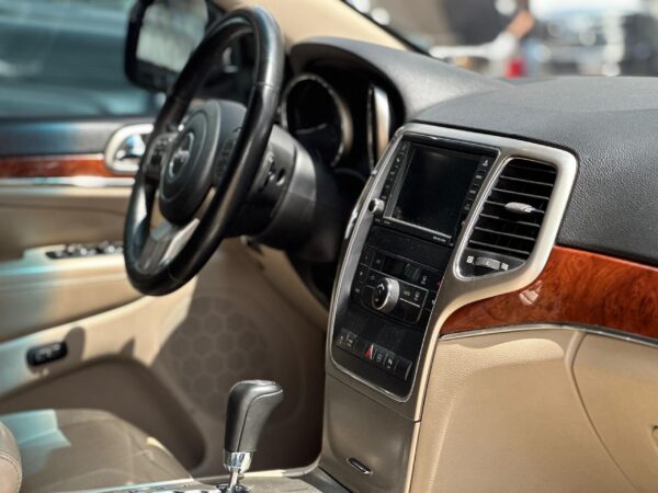 JEEP GRAND CHEROKEE LIMITED 2011 ROJO - Imagen 6