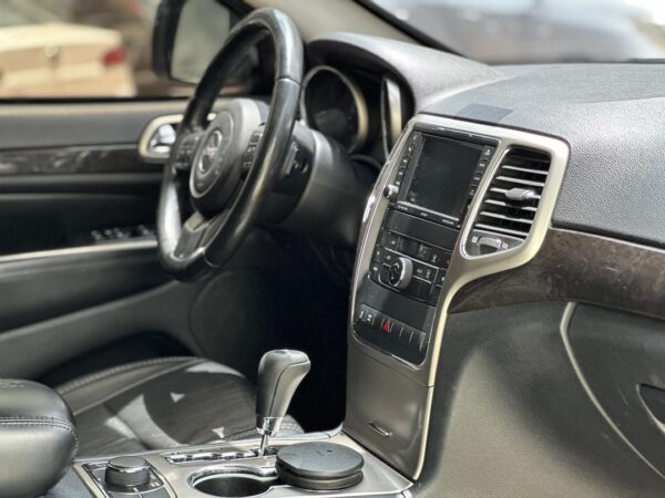 JEEP GRAND CHEROKEE LAREDO 2011 AZUL - Imagen 6