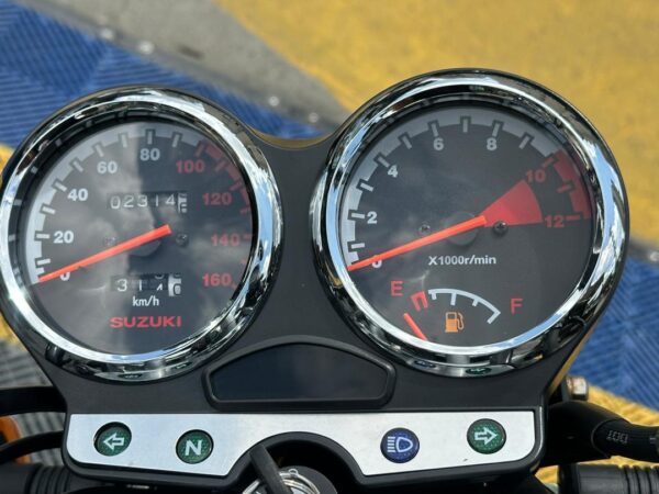 SUZUKI EN125-2A 2024 NEGRO - Imagen 3
