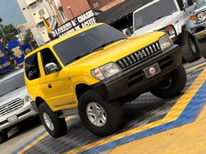TOYOTA MERU 2006 AMARILLO