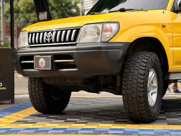 TOYOTA MERU 2006 AMARILLO - Imagen 11