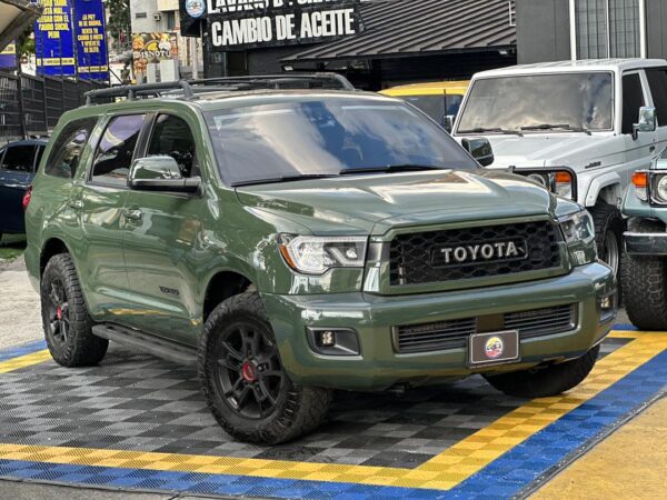 TOYOTA SEQUOIA TRD PRO 2020 VERDE