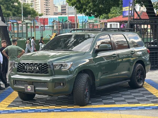 TOYOTA SEQUOIA TRD PRO 2020 VERDE - Imagen 13
