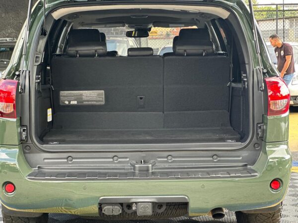 TOYOTA SEQUOIA TRD PRO 2020 VERDE - Imagen 5