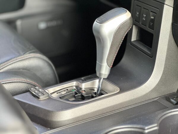 TOYOTA SEQUOIA TRD PRO 2020 VERDE - Imagen 7
