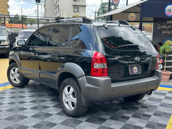 HYUNDAI TUCSON 2008 NEGRO - Imagen 2