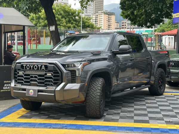 TOYOTA TUNDRA TRD PRO 2023 - Imagen 14