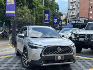 TOYOTA COROLLA CROSS 2022 PLATA