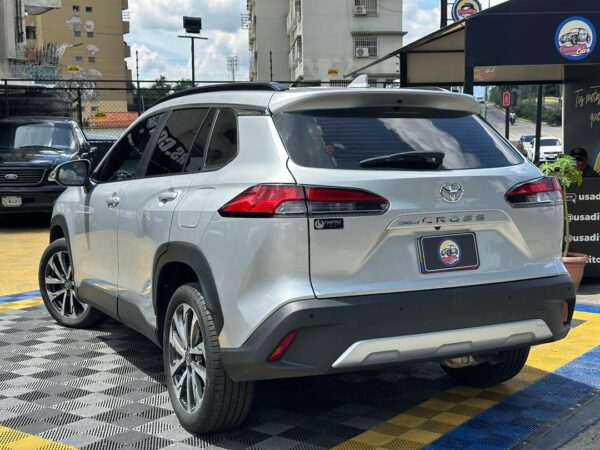 TOYOTA COROLLA CROSS 2022 PLATA - Imagen 9