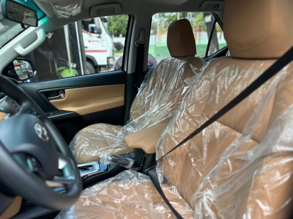 TOYOTA FORTUNER GXR 2025 BLANCO - Imagen 5