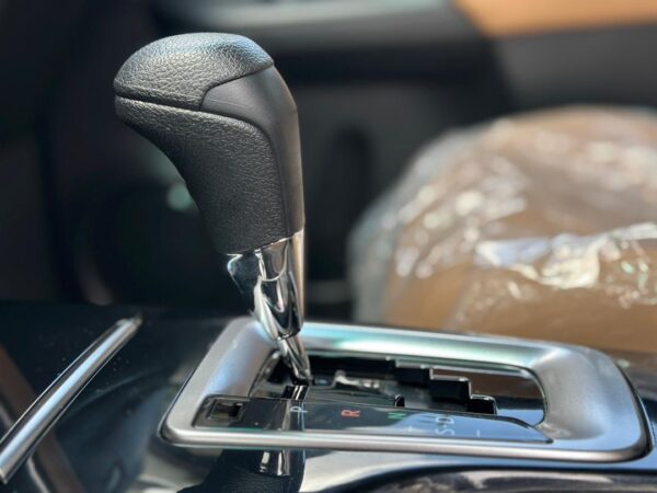TOYOTA FORTUNER GXR 2025 BLANCO - Imagen 6