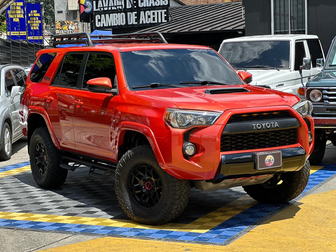 TOYOTA 4RUNNER TRD PRO 2015 NARANJA