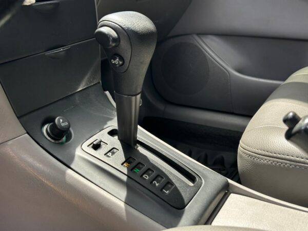 TOYOTA COROLLA SENSACIÓN 2007 PLATA - Imagen 6