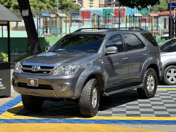 TOYOTA FORTUNER SR5 2008 GRIS - Imagen 9