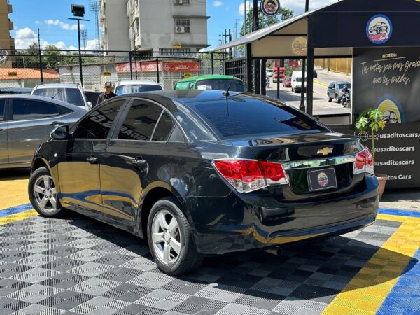 CHEVROLET CRUZE 2013 NEGRO - Imagen 2