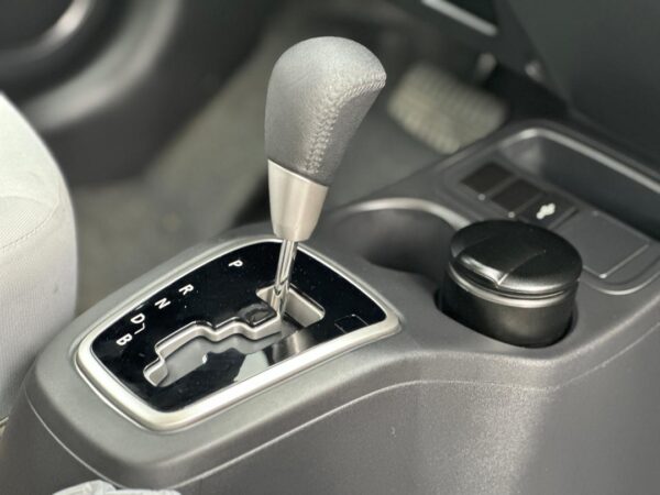 MITSUBISHI ATTRAGE 2025 PLATA - Imagen 5