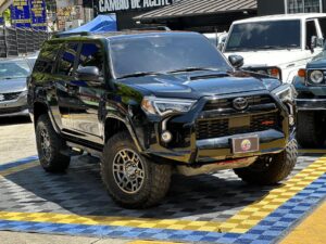 TOYOTA 4RUNNER SR5 2021 NEGRO