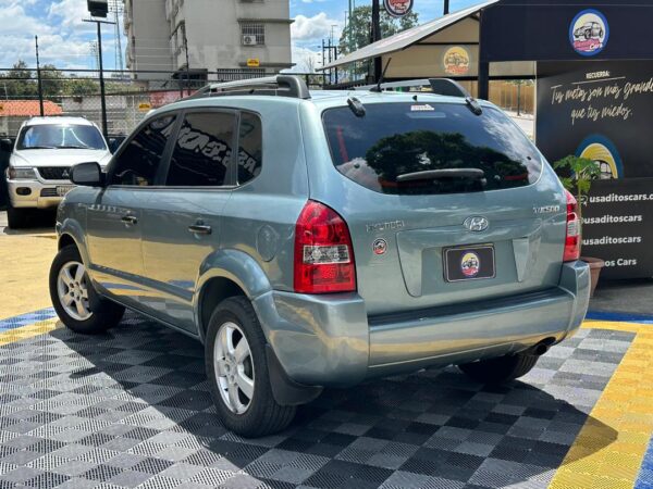 HYUNDAI TUCSON 2008 PLATA - Imagen 2
