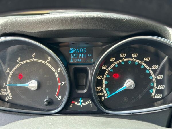 FORD FIESTA TITANIUM 2014 AZUL - Imagen 9