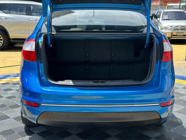 FORD FIESTA TITANIUM 2014 AZUL - Imagen 3