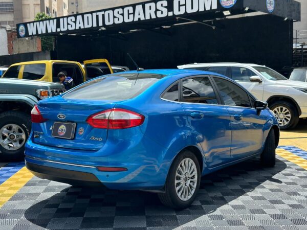 FORD FIESTA TITANIUM 2014 AZUL - Imagen 2