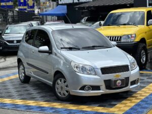 CHEVROLET AVEO LT 2012 PLATA