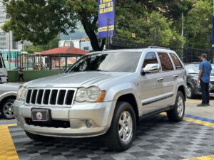 JEEP GRAND CHEROKEE LAREDO 2010 PLATA