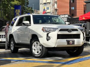 TOYOTA 4RUNNER SR5 2025 BLANCO