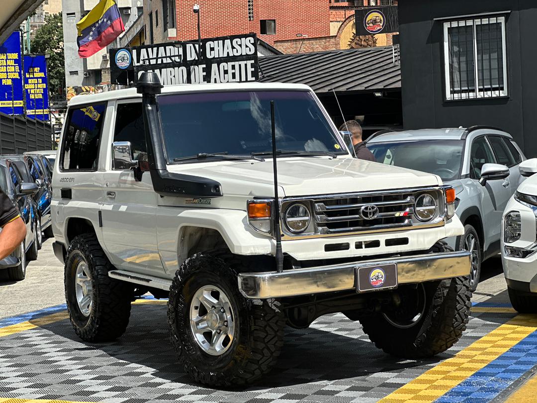 TOYOTA MACHITO 2007 BLANCO