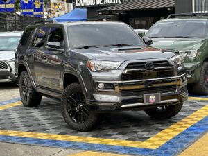 TOYOTA 4RUNNER LIMITED NIGHTSHADE 2020 GRIS
