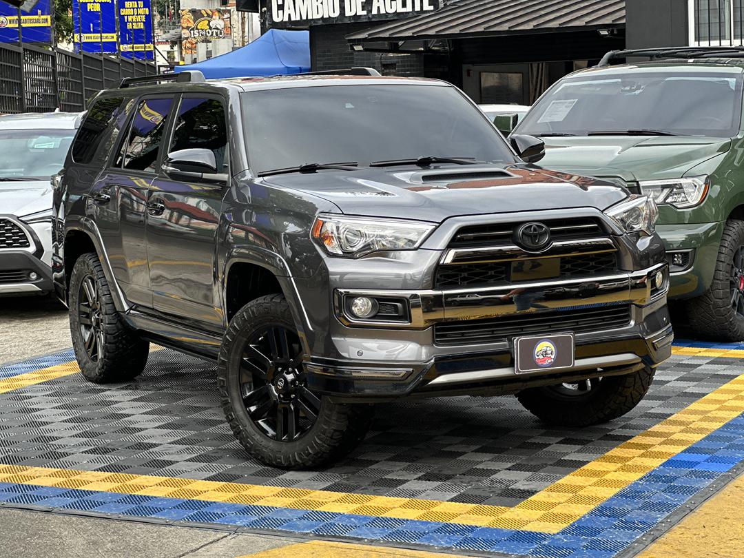 TOYOTA 4RUNNER LIMITED NIGHTSHADE 2020 GRIS