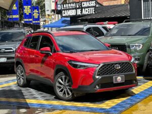 TOYOTA COROLLA CROSS 2023 ROJO