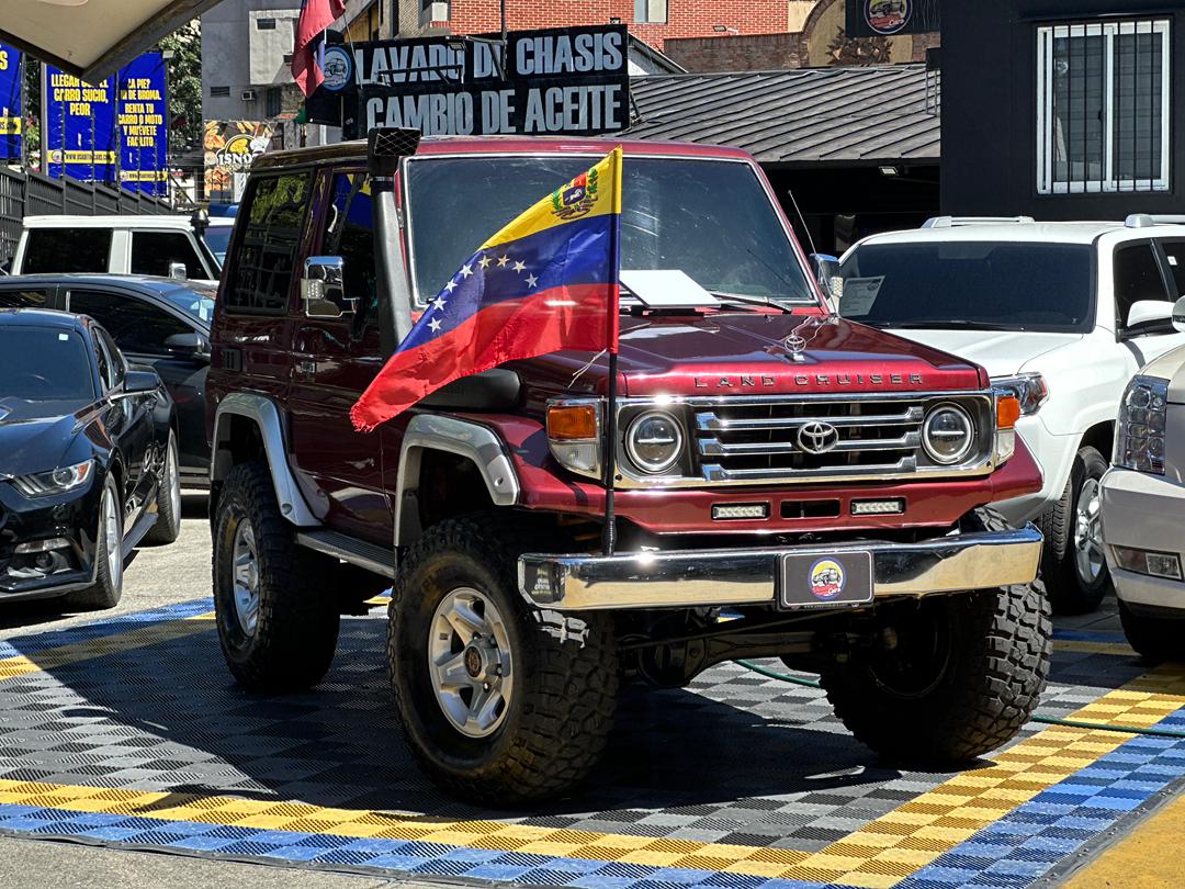 TOYOTA MACHITO LX 2007 ROJO