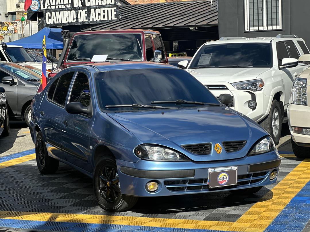 RENAULT MEGANE CLASSIC 2004 AZUL