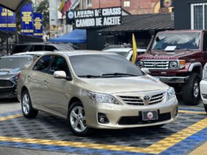 TOYOTA COROLLA GLI 2014 DORADO