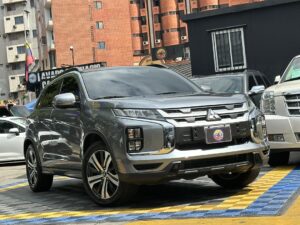 MITSUBISHI ASX 2024 GRIS