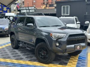 TOYOTA 4RUNNER SR5 2024 GRIS