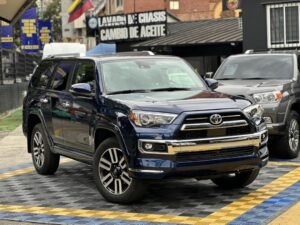 TOYOTA 4RUNNER LIMITED 2024 AZUL