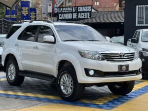 TOYOTA FORTUNER SR 2015 BLANCO