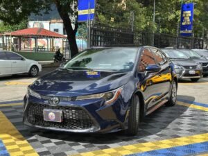 TOYOTA COROLLA LE 2021 AZUL