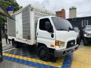 HYUNDAI HD 72 2012 BLANCO