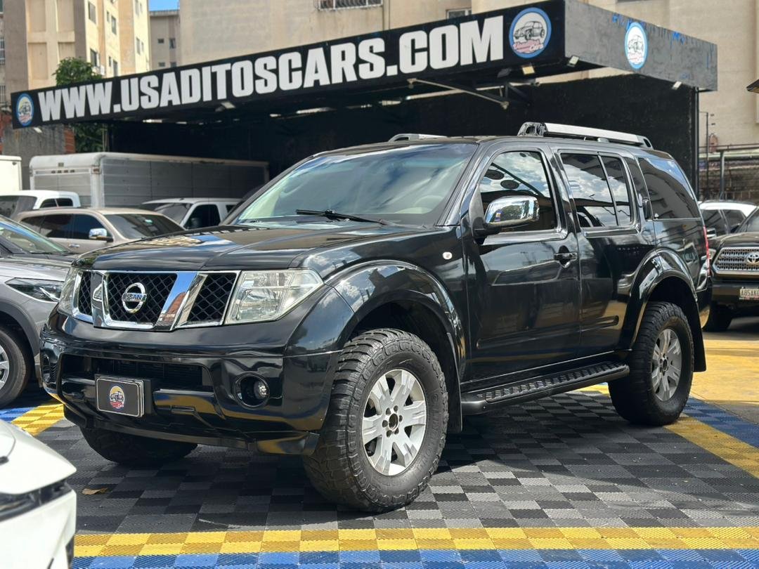 NISSAN PATHFINDER 2006 NEGRO