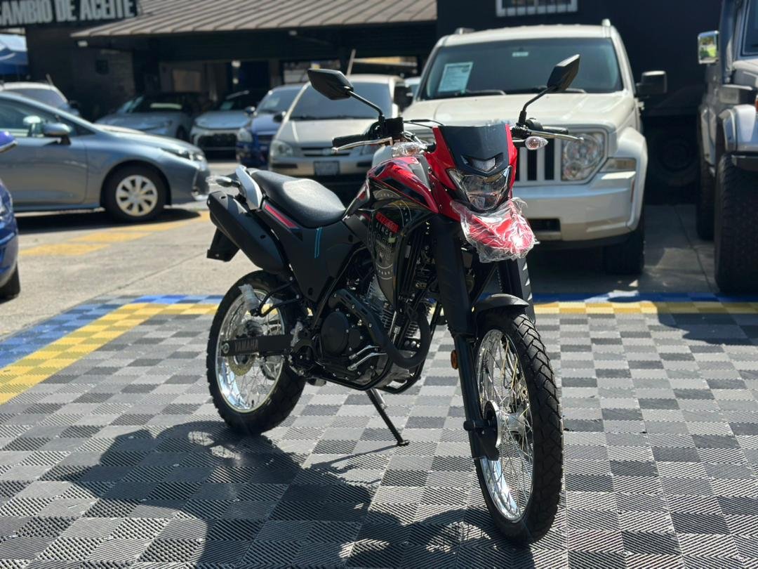 YAMAHA XTZ 2025 ROJO